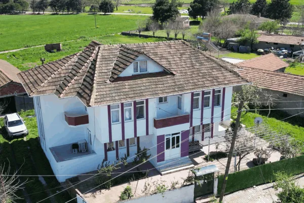 Keşif Arazi 1.310 m2 İki Katlı Köy Köşkü. Balıkesir Gönen Çırpan 1969 ada 11 parsel