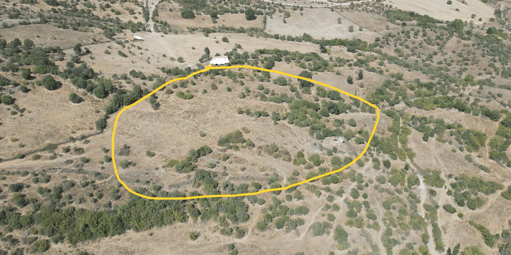 14.733 m2 mera içinde tarla. Balıkesir Balya Dereköy de 183 ada 272 parselde.